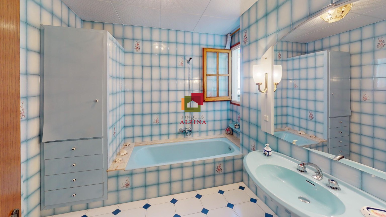 UNA CASA AMPLIA PARA VIVIR, DISFRUTAR Y SOÑAR