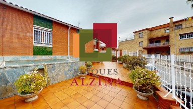 UNA CASA AMPLIA PARA VIVIR, DISFRUTAR Y SOÑAR