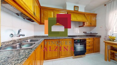 UNA CASA AMPLIA PARA VIVIR, DISFRUTAR Y SOÑAR