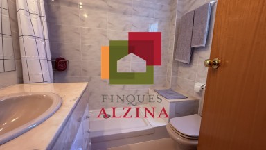 PIS LLUMINÓS AMB BALCÓ EN UNA DE LES MEJORES ZONES DE CORNELLÀ.