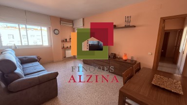 PIS LLUMINÓS AMB BALCÓ EN UNA DE LES MEJORES ZONES DE CORNELLÀ.