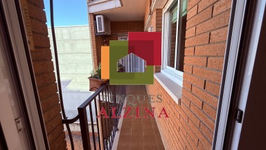 PIS LLUMINÓS AMB BALCÓ EN UNA DE LES MEJORES ZONES DE CORNELLÀ.