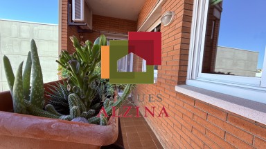 PIS LLUMINÓS AMB BALCÓ EN UNA DE LES MEJORES ZONES DE CORNELLÀ.