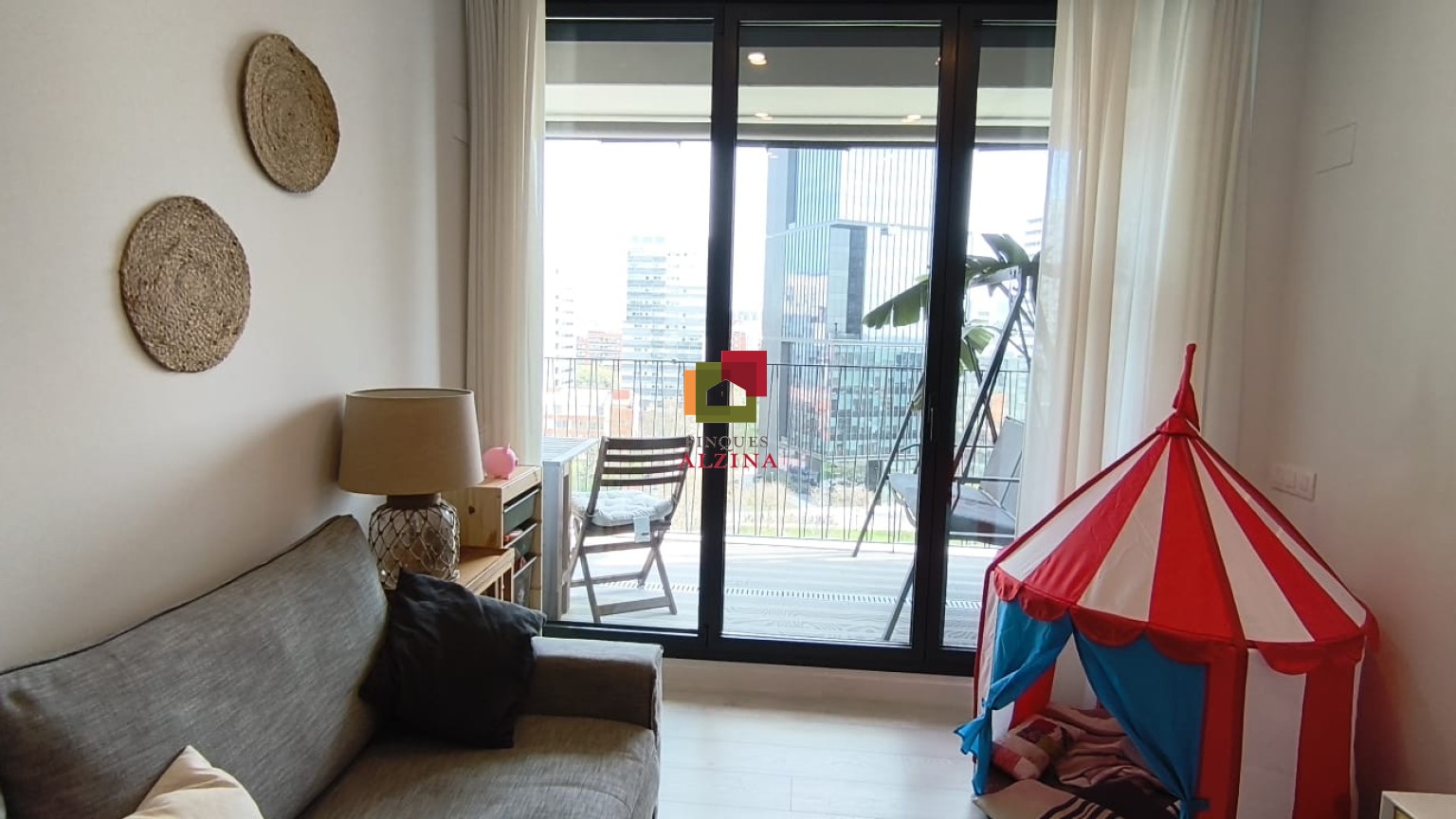 UN HOGAR PARA SENTIR, COMPARTIR Y CRECER