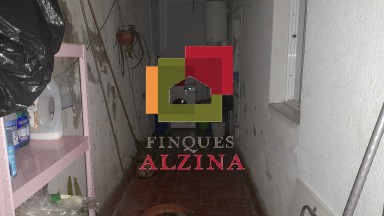 Planta baja en Pubilla Cases con inquilino – inversión con rentabilidad garantizada
