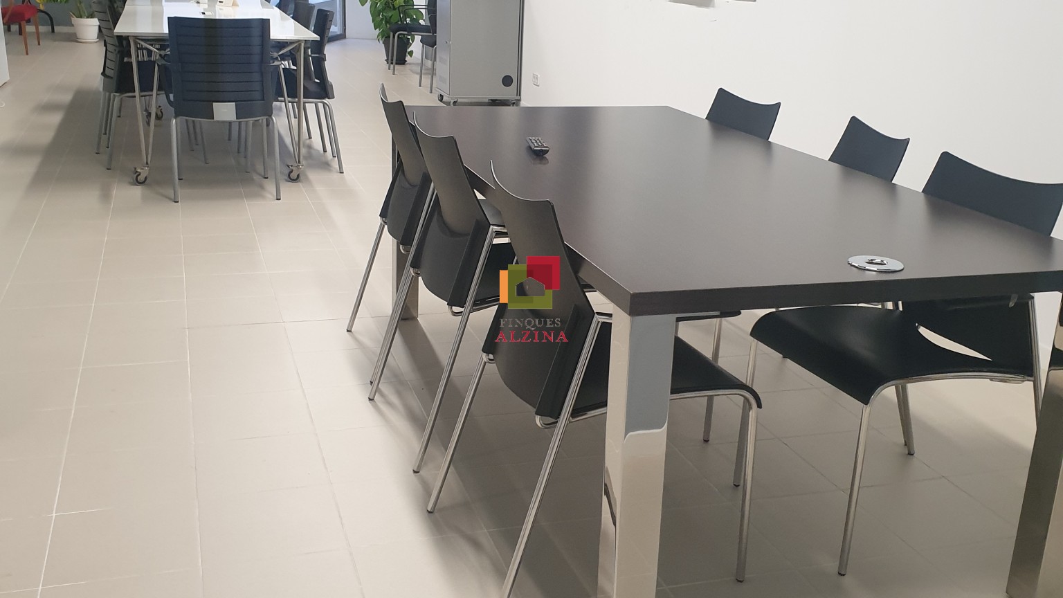 Donde nacen los proyectos grandes – Local premium en Esplugues