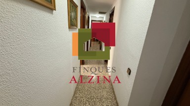 VIVE EN UNA DE LAS ZONAS MEJOR COMUNICADAS DE CORNELLÀ.