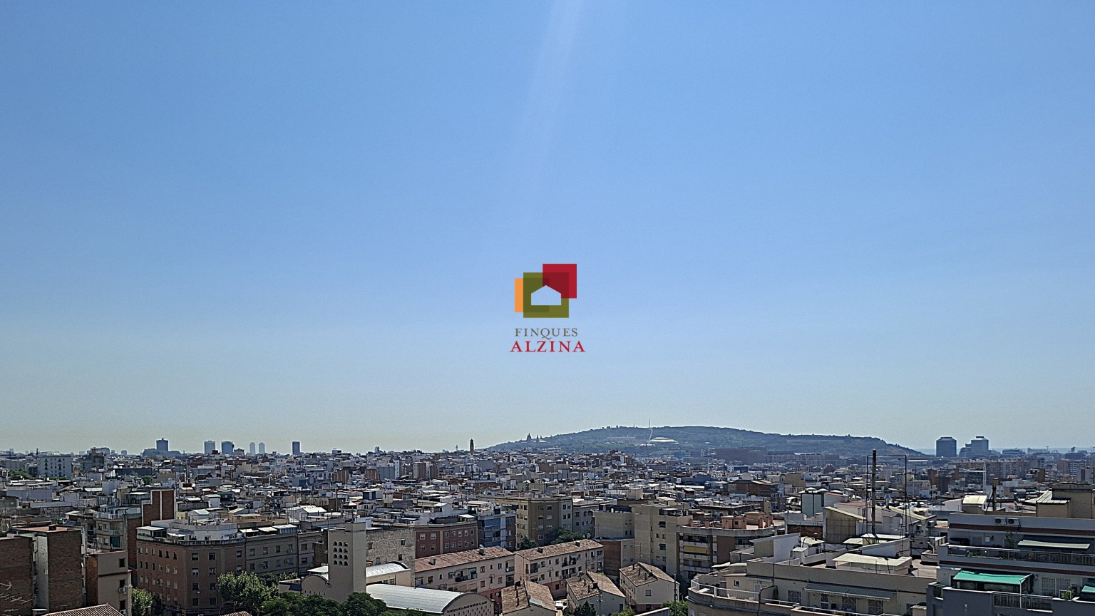 IMMOBLE DE 4 HABITACIONS ACTUALMENT 3, LLUM, AMPLITUD I UNA TERRASSA PER VIURE CADA MOMENT.