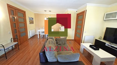 IMMOBLE DE 4 HABITACIONS ACTUALMENT 3, LLUM, AMPLITUD I UNA TERRASSA PER VIURE CADA MOMENT.