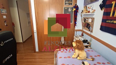 IMMOBLE DE 4 HABITACIONS ACTUALMENT 3, LLUM, AMPLITUD I UNA TERRASSA PER VIURE CADA MOMENT.