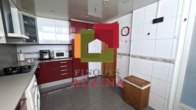 IMMOBLE DE 4 HABITACIONS ACTUALMENT 3, LLUM, AMPLITUD I UNA TERRASSA PER VIURE CADA MOMENT.