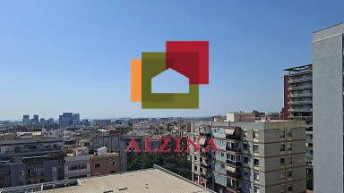 IMMOBLE DE 4 HABITACIONS ACTUALMENT 3, LLUM, AMPLITUD I UNA TERRASSA PER VIURE CADA MOMENT.
