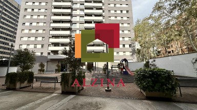 Pis lluminós a Sants-Montjuïc amb ben situat