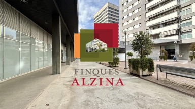 Pis lluminós a Sants-Montjuïc amb ben situat