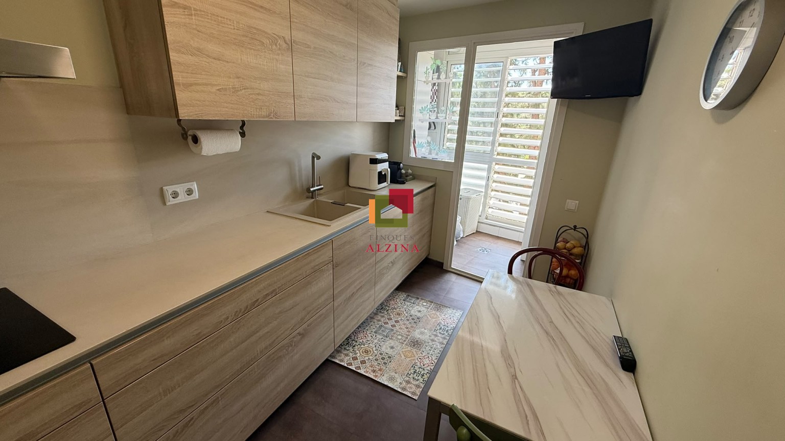 LA TEVA NOVA VIDA COMENÇA AQUÍ: PIS AMB PISCINA A CORNELLÀ-RIERA.