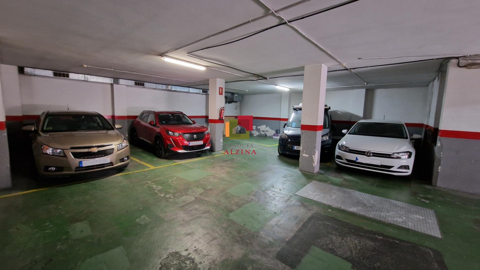 LOCAL DE 386 m² EN VENDA A COLLBLANC – GARATGE EN FUNCIONAMENT AMB GUAL