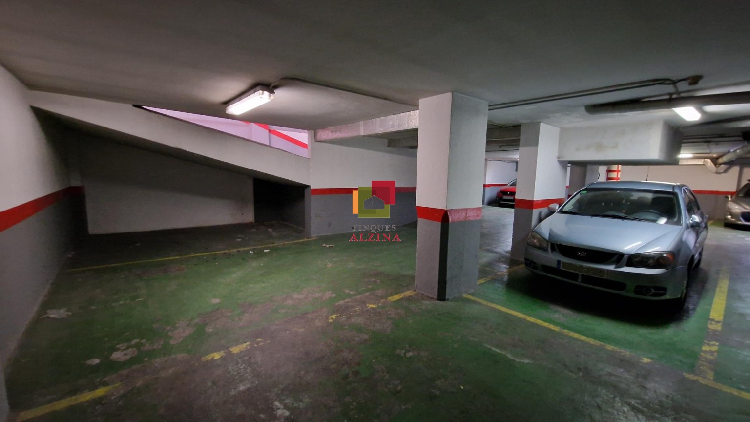 LOCAL DE 386 m² EN VENDA A COLLBLANC – GARATGE EN FUNCIONAMENT AMB GUAL