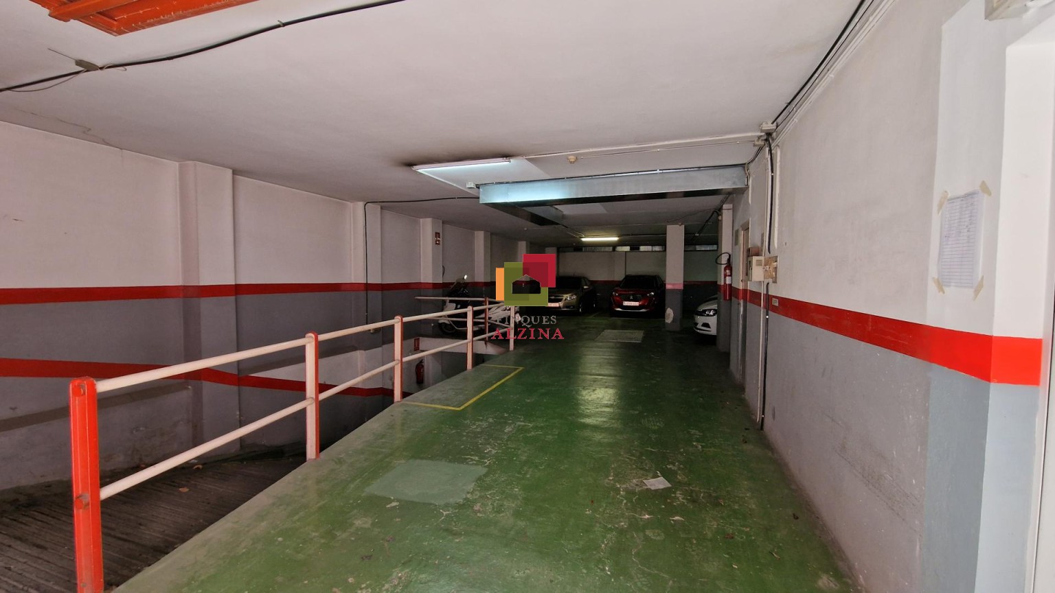 LOCAL DE 386 m² EN VENDA A COLLBLANC – GARATGE EN FUNCIONAMENT AMB GUAL