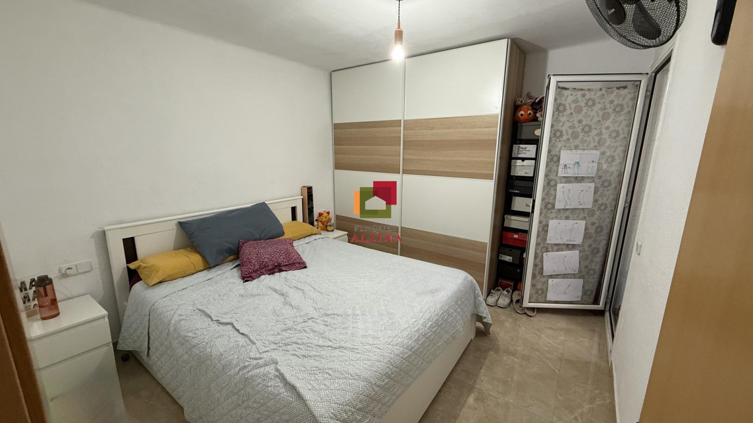 INVERSIÓ IMMOBILIÀRIA CONSOLIDA: 9 HABITATGES I 2 LOCALS A ESPLUGUES
