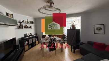 INVERSIÓ IMMOBILIÀRIA CONSOLIDA: 9 HABITATGES I 2 LOCALS A ESPLUGUES