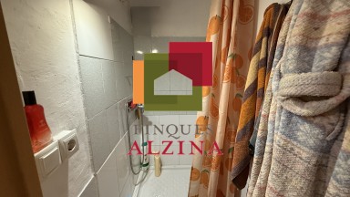 INVERSIÓ IMMOBILIÀRIA CONSOLIDA: 9 HABITATGES I 2 LOCALS A ESPLUGUES
