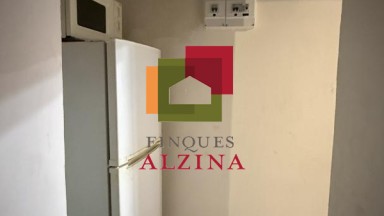 INVERSIÓ IMMOBILIÀRIA CONSOLIDA: 9 HABITATGES I 2 LOCALS A ESPLUGUES