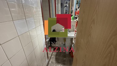 INVERSIÓ IMMOBILIÀRIA CONSOLIDA: 9 HABITATGES I 2 LOCALS A ESPLUGUES