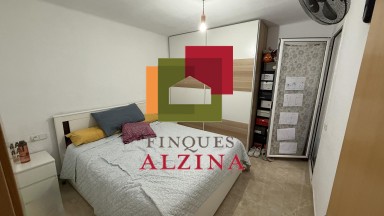 INVERSIÓ IMMOBILIÀRIA CONSOLIDA: 9 HABITATGES I 2 LOCALS A ESPLUGUES