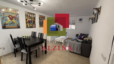 INVERSIÓ IMMOBILIÀRIA CONSOLIDA: 9 HABITATGES I 2 LOCALS A ESPLUGUES