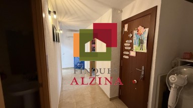 INVERSIÓ IMMOBILIÀRIA CONSOLIDA: 9 HABITATGES I 2 LOCALS A ESPLUGUES