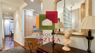 Piso reformado con encanto en Comte d’Urgell – Diputació