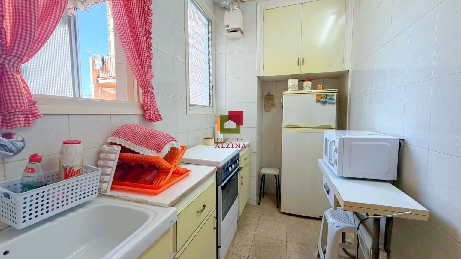 Piso con encanto y gran potencial de reforma en Sant Antoni – Raval