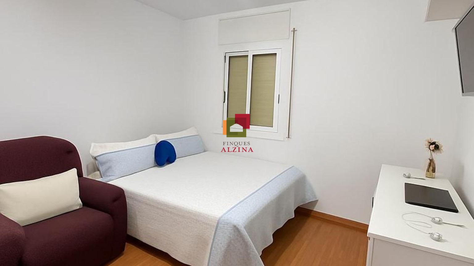 AMPLIO PISO REFORMADO EN GAVÀ