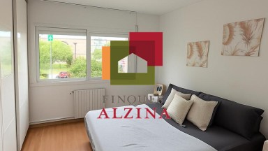 AMPLIO PISO REFORMADO EN GAVÀ