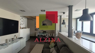 ÀTIC AMB TERRASSA A LA NOVA ESQUERRA DE L’EIXAMPLE
