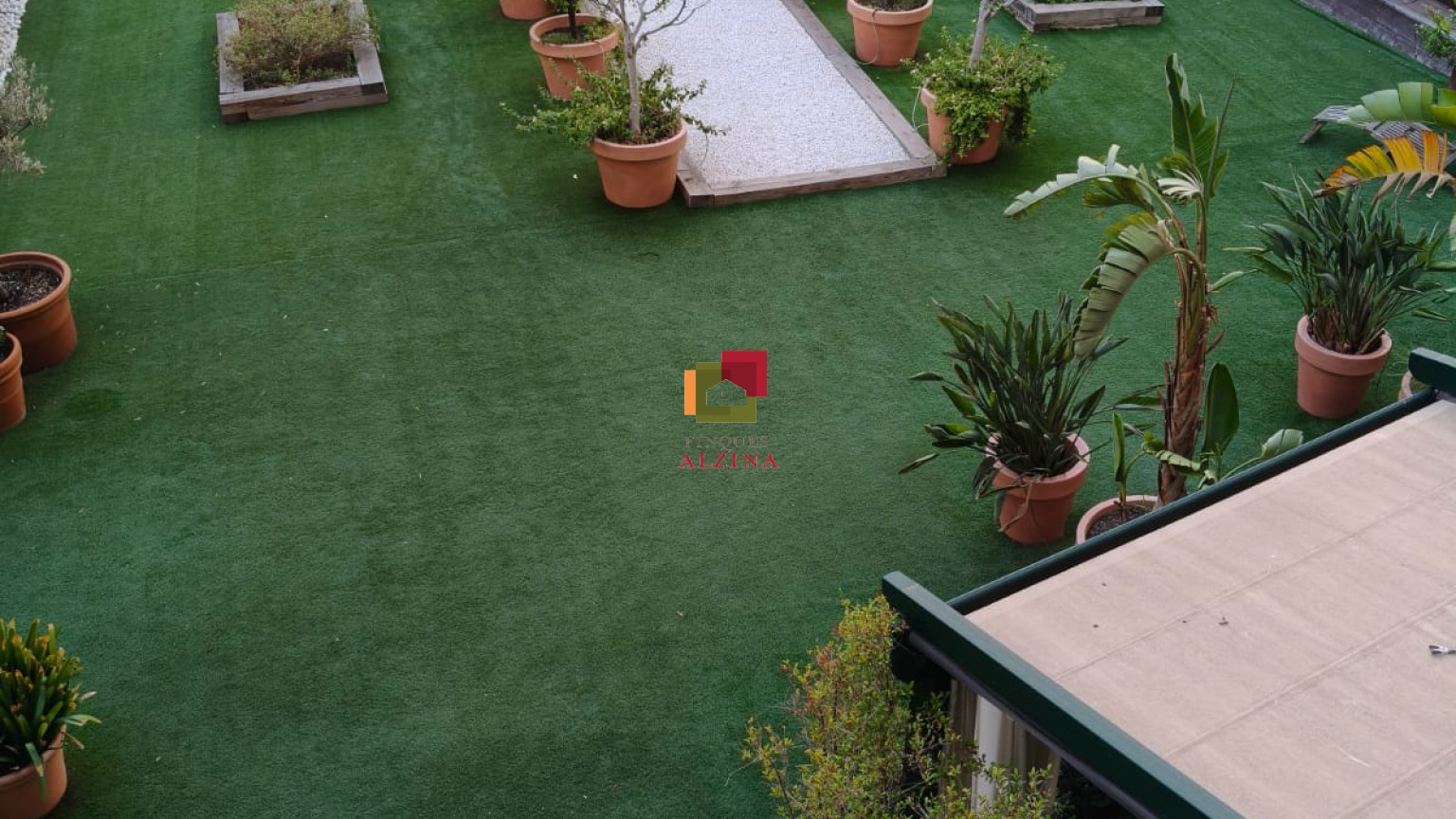 ON BARCELONA ES CONVERTEIX EN LLAR: UN EXCLUSIU HABITATGE EN ENRIC GRANATS