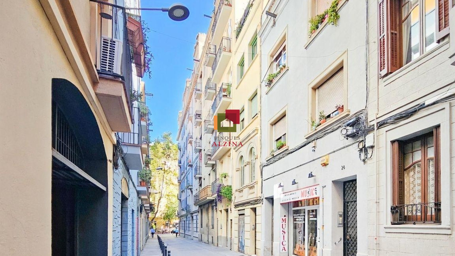 ARQUITECTURA AMB HISTÒRIA, DISSENY PER GAUDIR